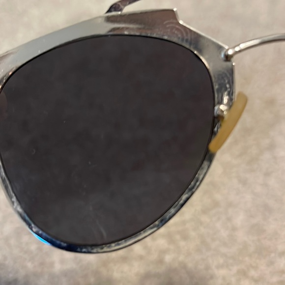 3/$10 Madden women’s sunglasses - Picture 2 of 5